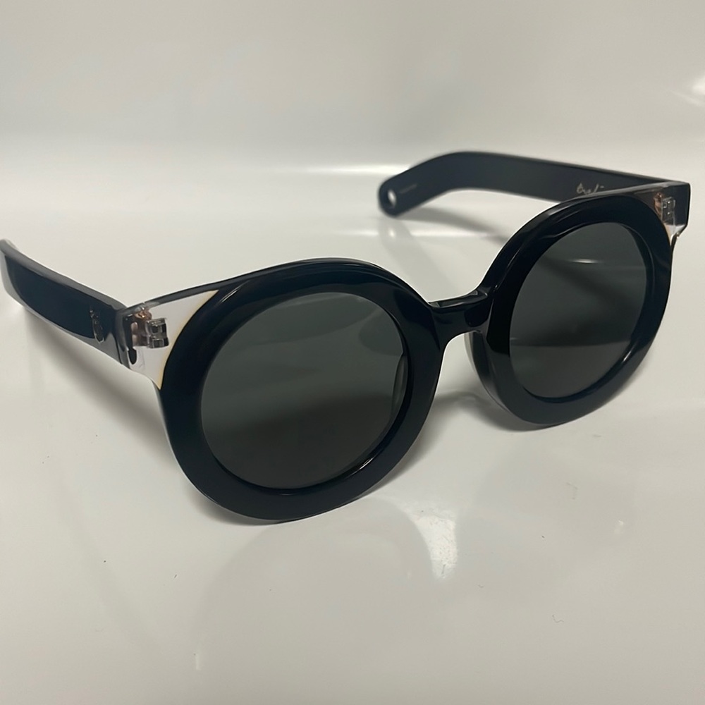 Trelise cooper eyewear with soft case